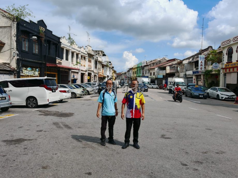 (古城第二版主文)刘志俍呼吁当局关注同样有非法收停车费问题的板底街