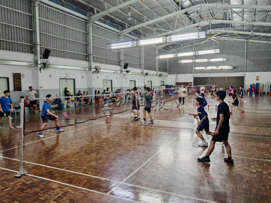 (古城第五版主文)玛琳联队39届队庆,办羽球赛推广有益身心活动及捐血运动筹获76包血浆