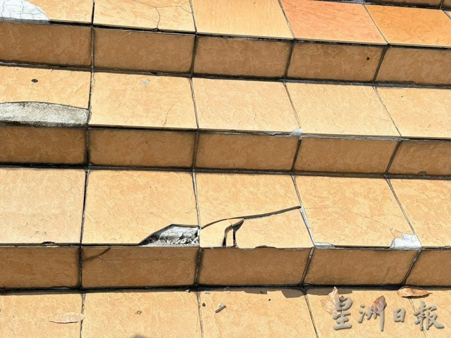 (古城第五版主文)甲市政广场地砖破损 李春沅将反映尽快维修