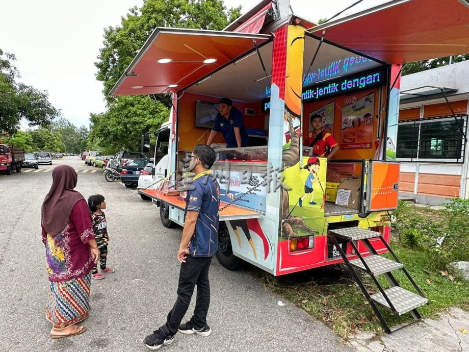 (古城第四版主文)蚊虫卵无水可活3个月 李春沅促检查容器勿掉以轻心