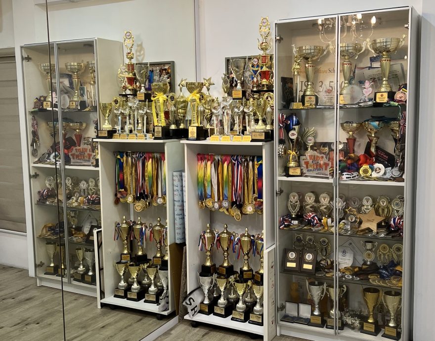 (可头)大都会:来自巴生的魏妤静,夺得黑池舞蹈节“2024年的世界公开舞蹈锦标赛”冠军