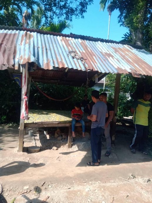 (大北马)男子恶劣天气睡凉亭遭闪电击毙!