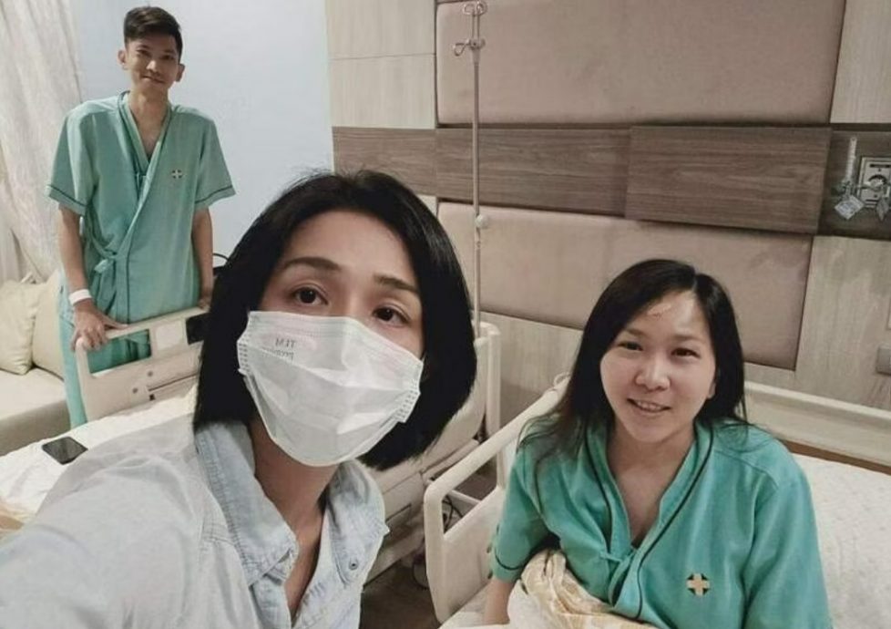 (已签发)全国:7亲人搭出事SQ321班机全受伤 女子奔走两家医院探望