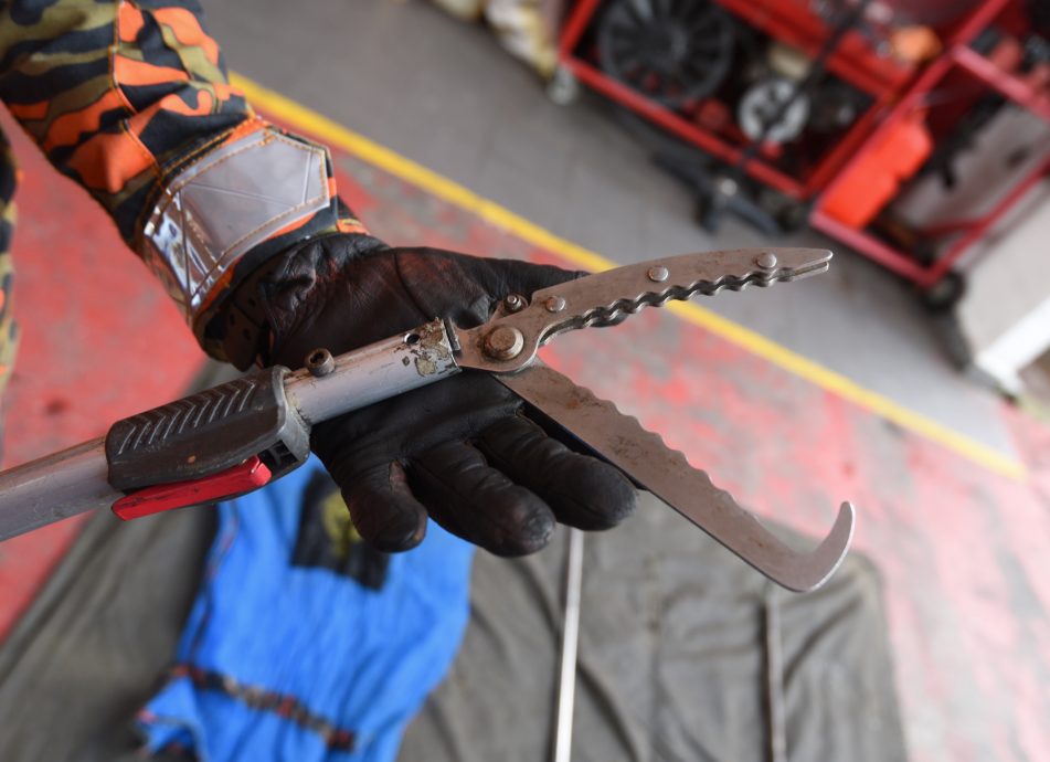 （已签发）柔：【特稿】不轻视捉蛇投报 阿兹米：当紧急事件处理