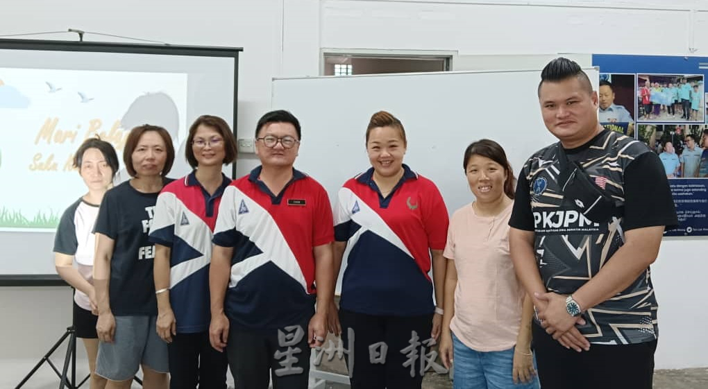 (已签发)柔:善心美事:关怀慈善中心免费补习班 吗咯三合华小95学生受惠