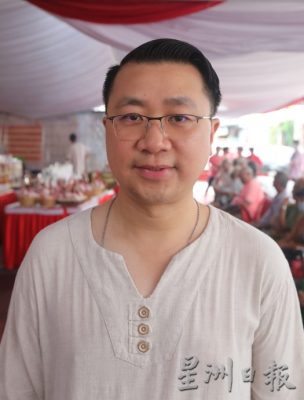 （已签发）柔：士姑来大学城佛教会千人庆卫塞 100贫困人士获援助品