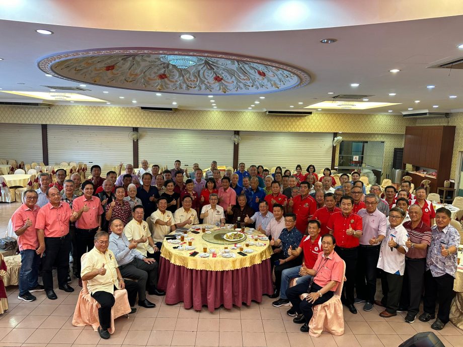 (已签发)柔:大马福联会一行人抵柔 与25属会交流