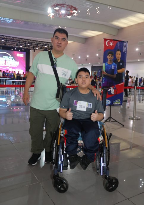 (已签发)柔:封面:柔竞技叠杯公开赛吸引320人,世界三料冠军及特殊儿也来参赛