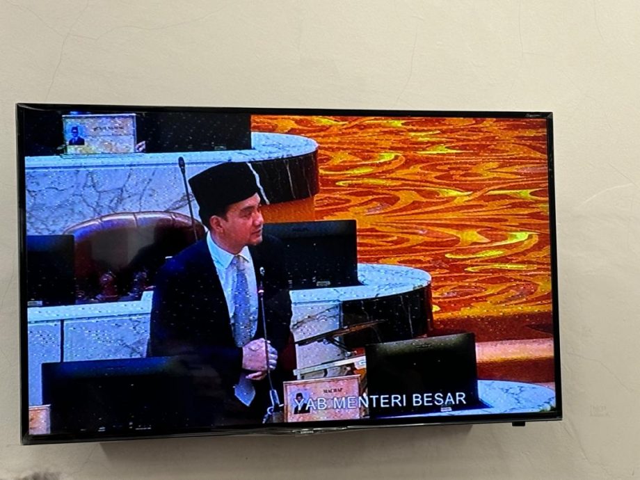 (已签发)柔:州议会文1:柔大臣谈森林城市 被“灭声”20分钟