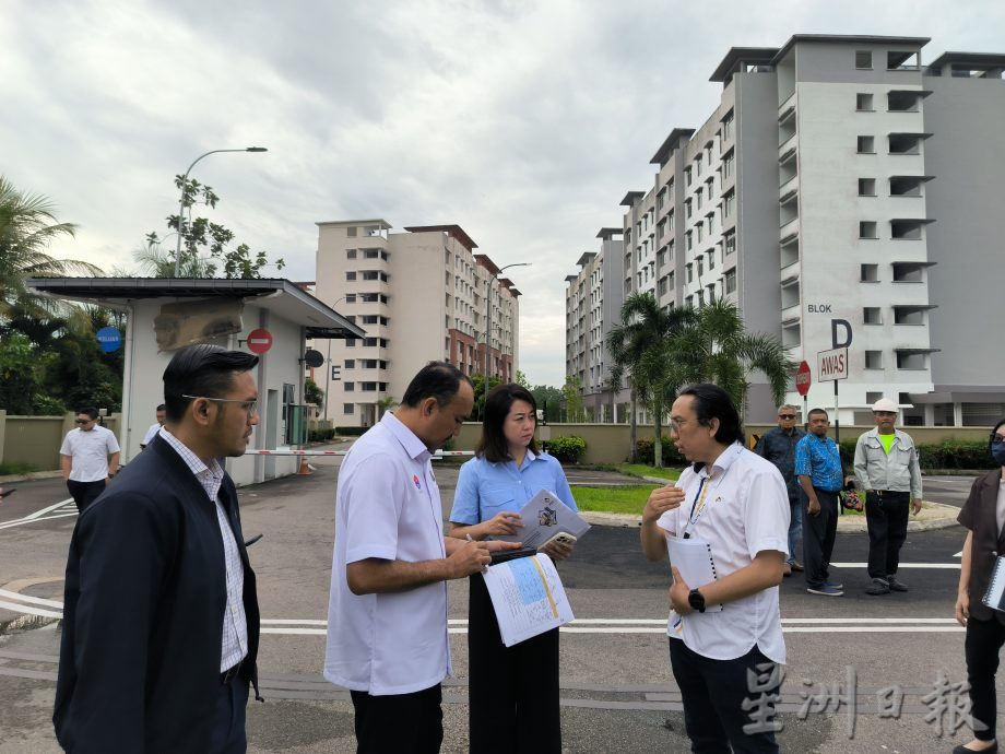 (已签发)柔:***版三次文***料今年第四季度摆脱“病态项目” 新山百合皇苑结束14年梦魇