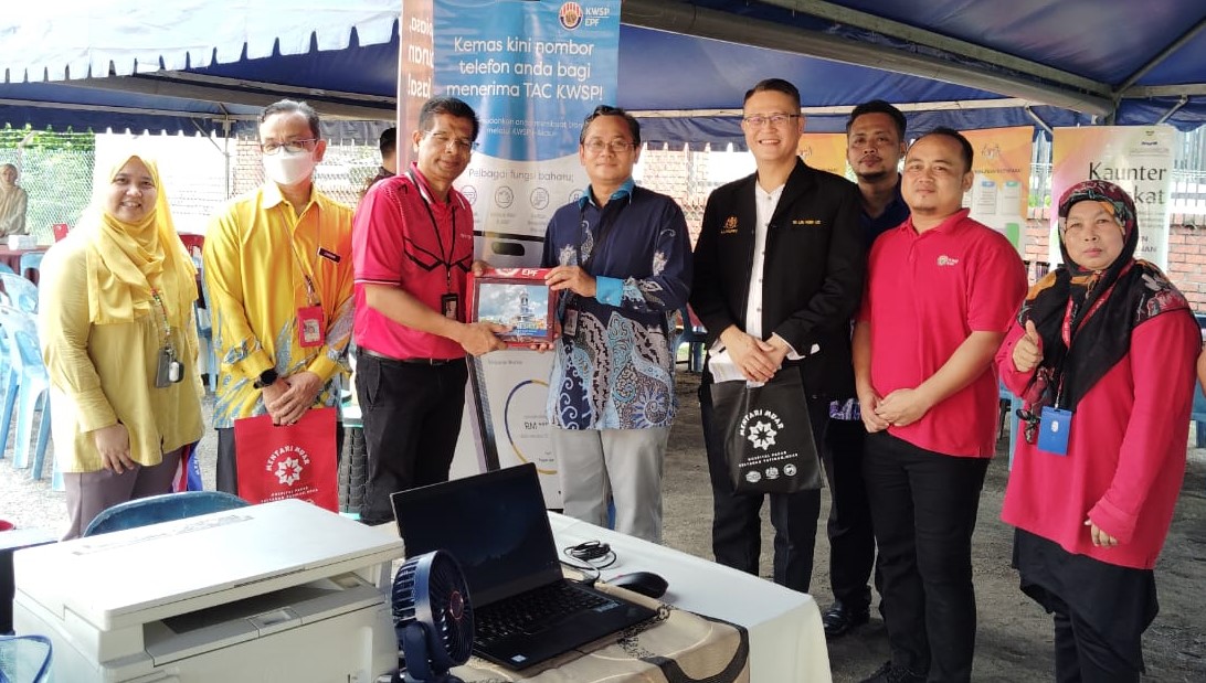 (已签发)柔:***版四头***麻坡医院“社区心理健康中心” 协助精神困扰者走出阴霾