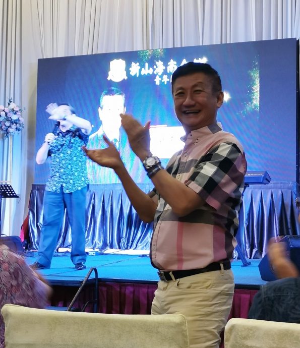 (已签发)柔:**版头**莫泽浩:海南青应探讨 抓住柔新经济特区机会