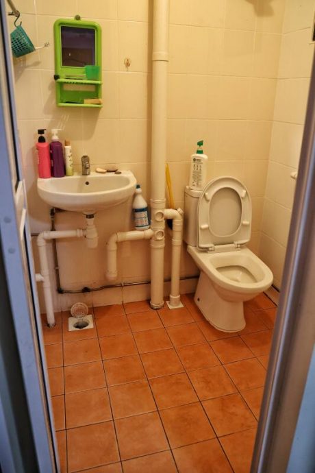 （已签发）柔：狮城二三事：​父3天不出房门成腐尸 同住儿闻臭味方发现