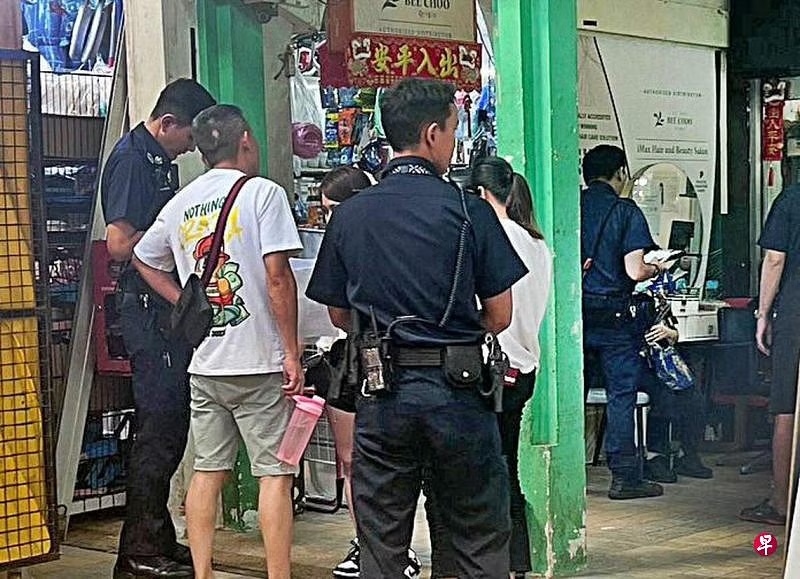 (已签发)柔:狮城二三事:妇女被游说买按摩配套 家属不满上门质问