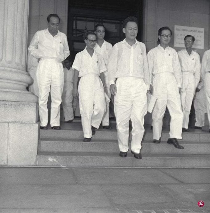 (已签发)柔:狮城二三事:新加坡历任总理宣誓仪式回顾