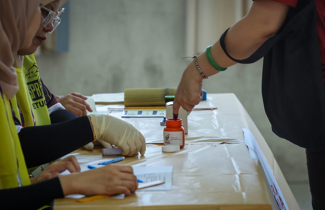 (版3下面)大都会/小画页-投票日