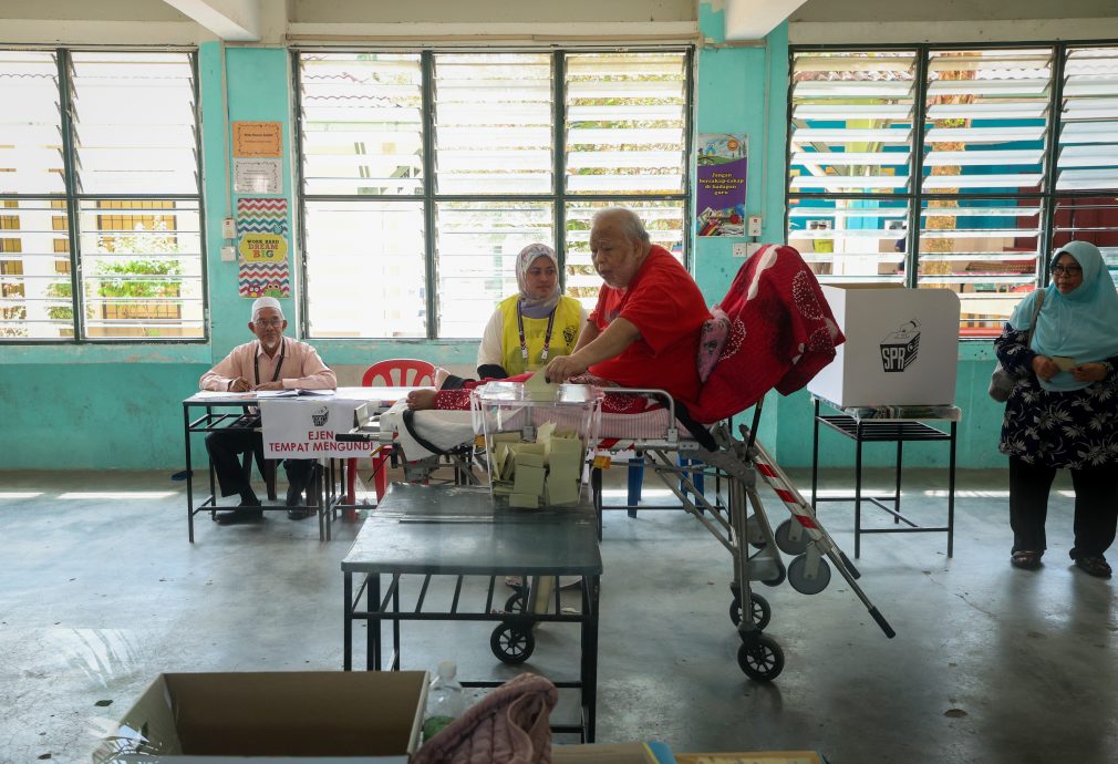 (版3下面)大都会/小画页-投票日