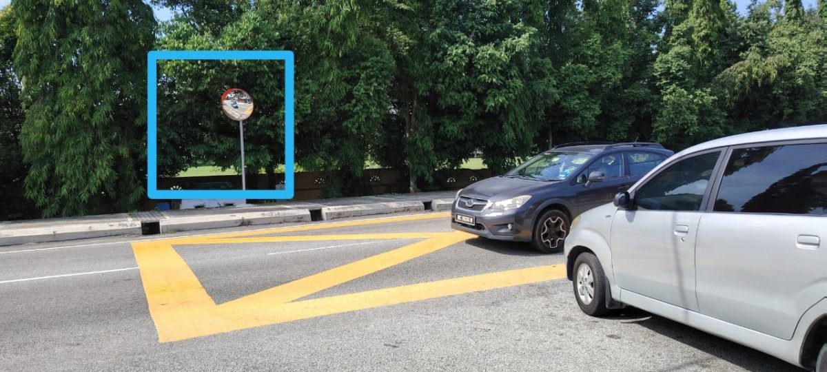 （版3头）大都会/甲洞乌鲁新村老树遭暴风雨摧残倒下 险击中轿车 