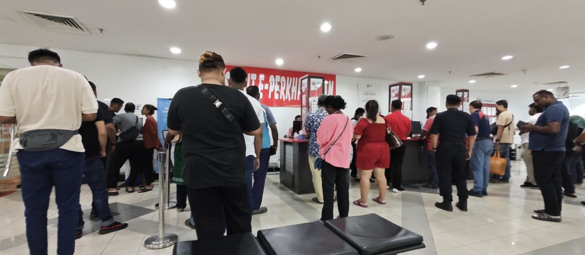 EPF第三户头生效 各地分局人挤人