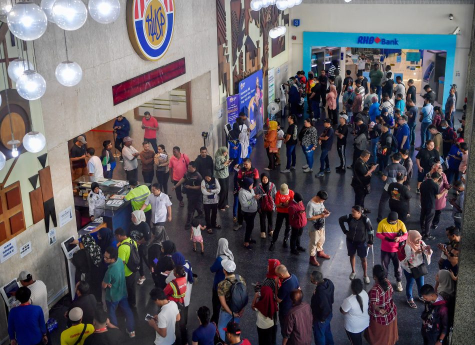 EPF第三户头生效 各地分局人挤人