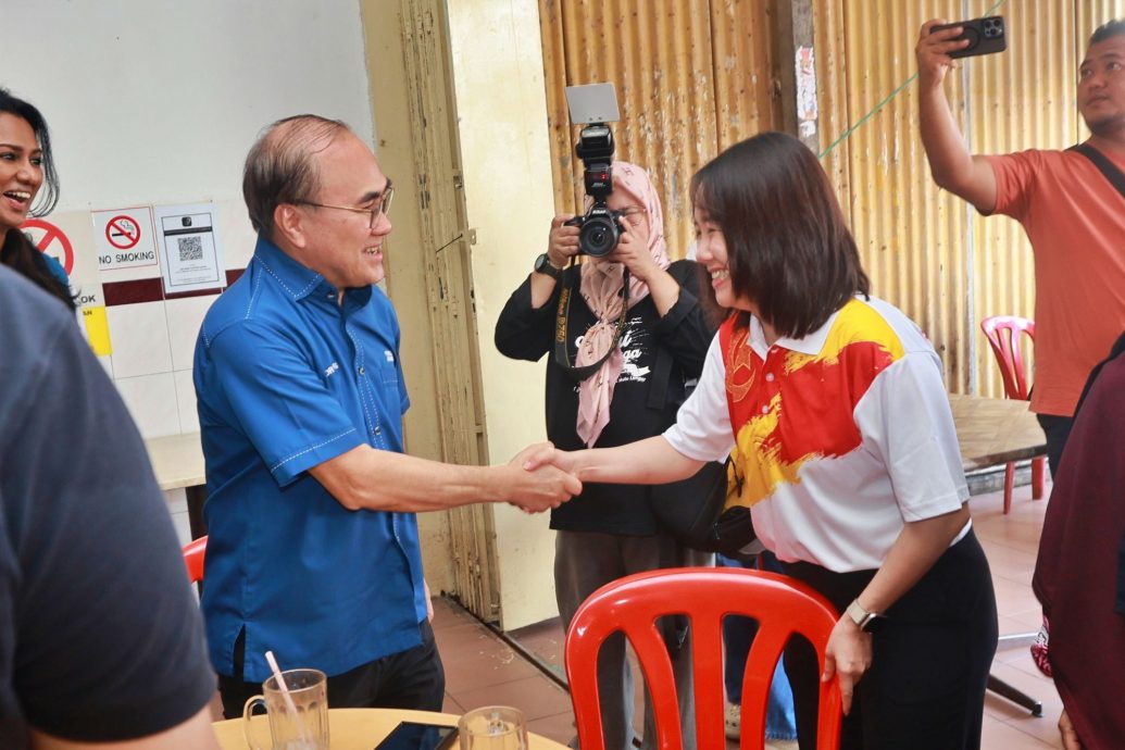 me02主文-大都会/彭小桃：非不见万挠反对焚化炉连线成员