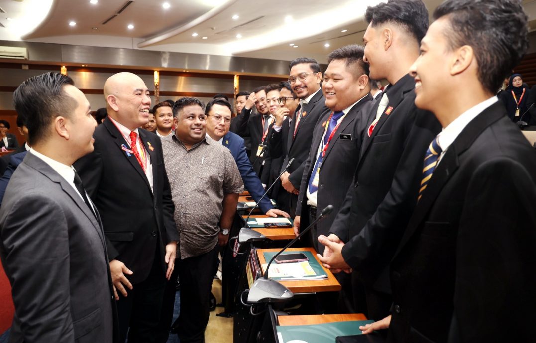 me02主文-大都会/雪州青年议会今明举行/3图