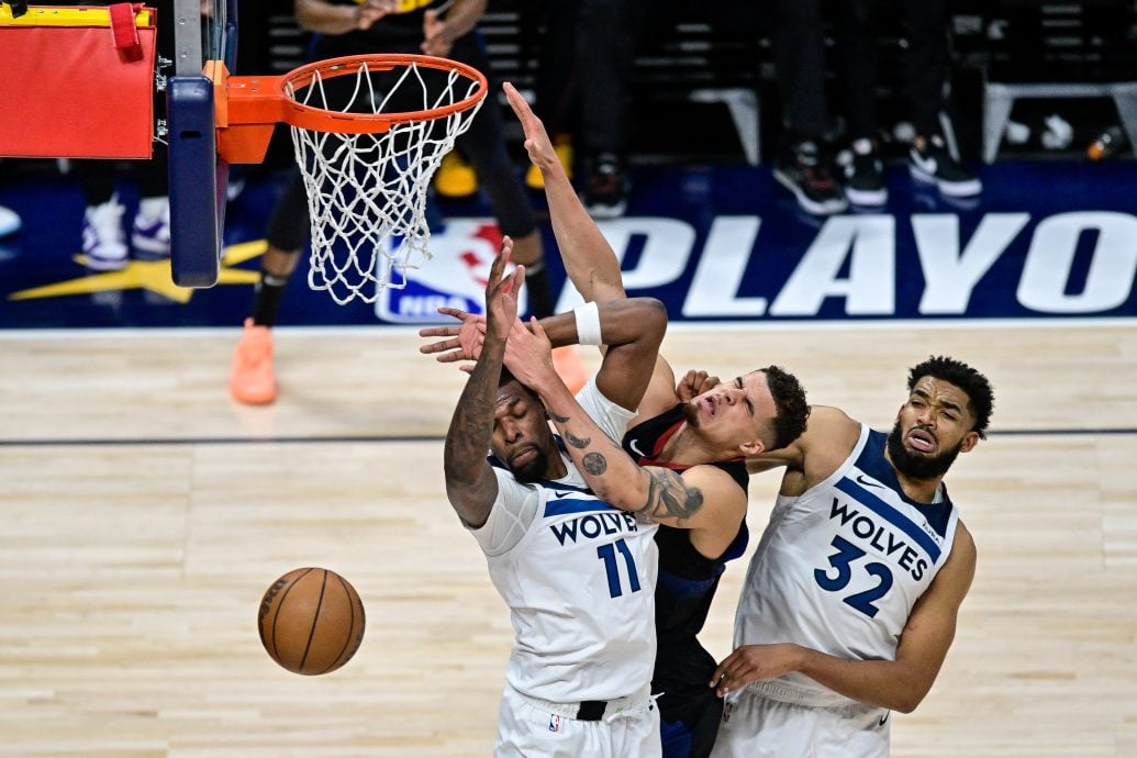 NBA季后赛|连续2个主场遭“狼噬” 金块卫冕形势告急