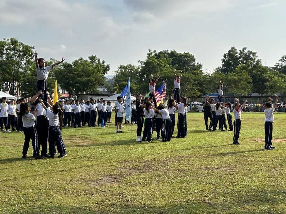 NS5双主文一/谢琪清拨逾6万 助东华小学提升硬体设备