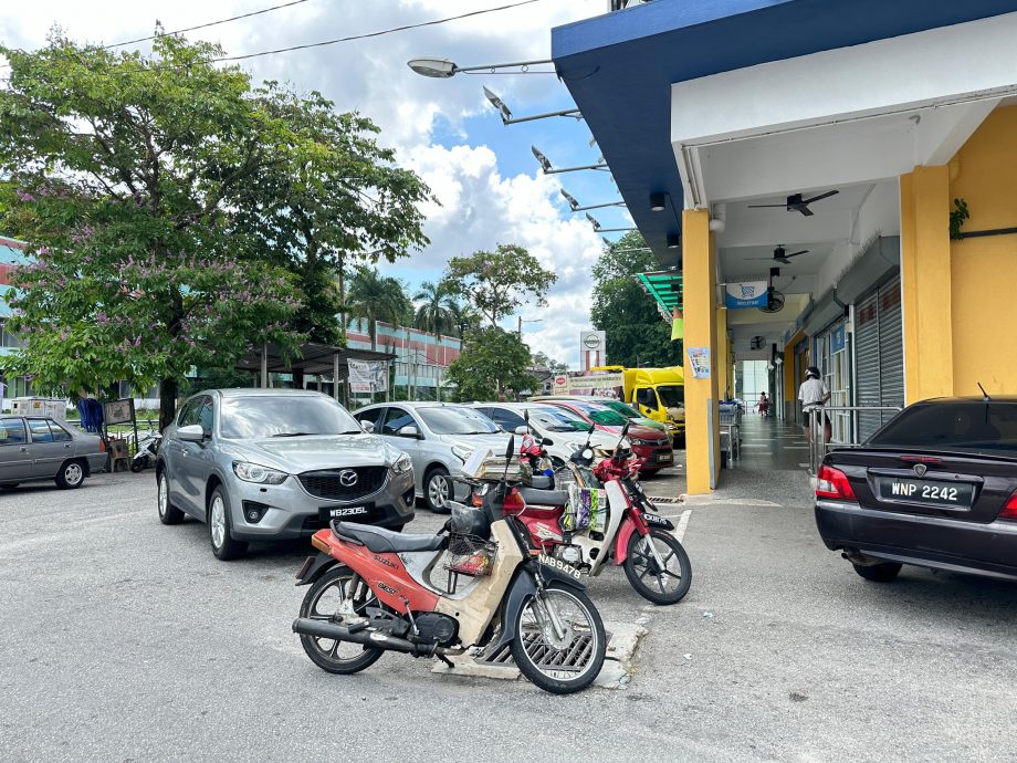 NS芙蓉/邓普勒商业区停车位线条“消失”影响道路使用者 黄健玮:已经申请重画