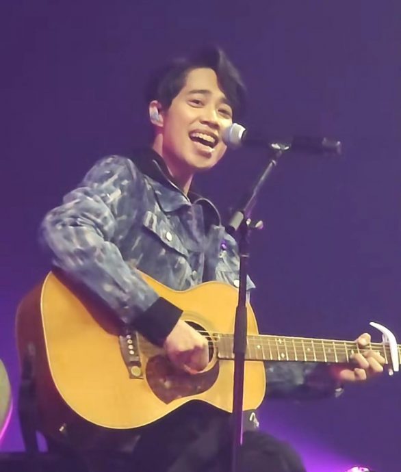 Tank口误吉隆坡变新加坡 被全场歌迷起哄