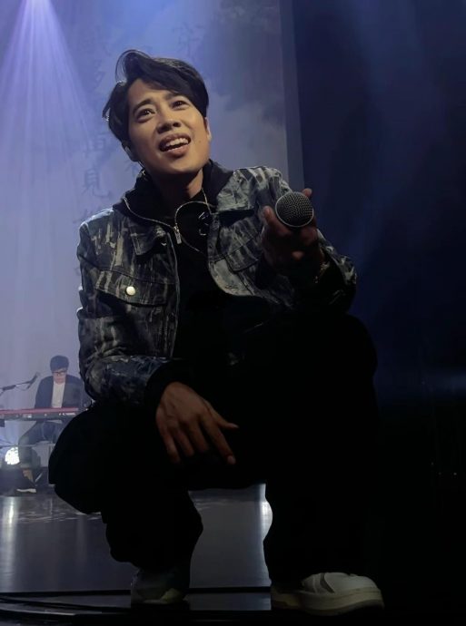 Tank口误吉隆坡变新加坡 被全场歌迷起哄