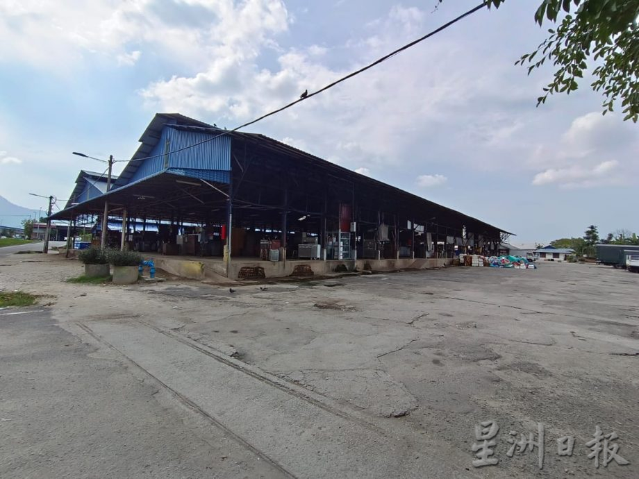205万已批 200万待批拨款 供万里望治水修路灯铺路