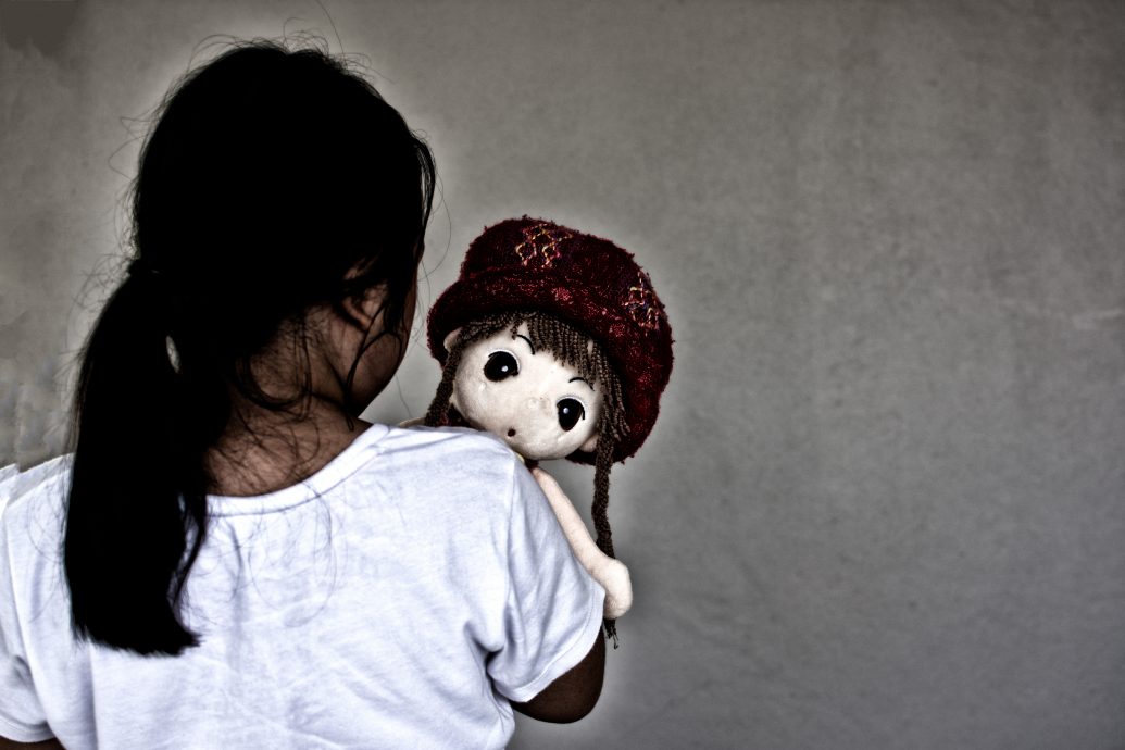 2/6见报/城人小说——嘘!美得假装没看见/柯倪