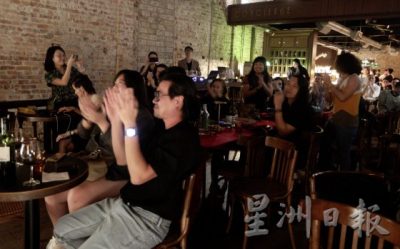 【爵色之歌/01】爵士乐大师郑泽相:玩爵士,即兴最乐