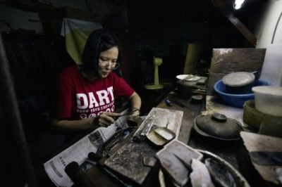 【黄金万岁／02】金匠岁月──记传承三代的打金技艺