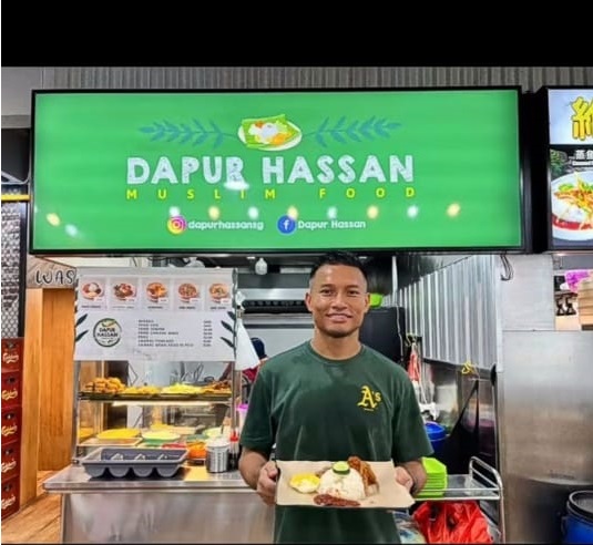 世界杯入选赛亚洲区第2圈| 狮城门将奋勇救球成中国晋级“功臣” 球迷表谢意扫码付费其椰浆饭档口