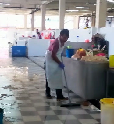 东封底:文冬市区巴刹翻新工程已完成85%