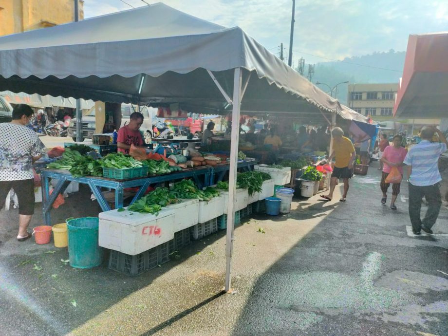 东封底:文冬市区巴刹翻新工程已完成85%