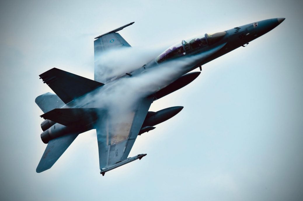 东:关丹空军基地开放日,万人空巷!