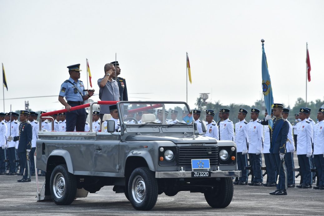 东:关丹空军基地本星期日办开放日活动,欢迎民众到来参观。