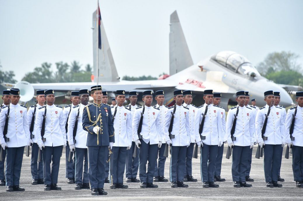 东:关丹空军基地本星期日办开放日活动,欢迎民众到来参观。