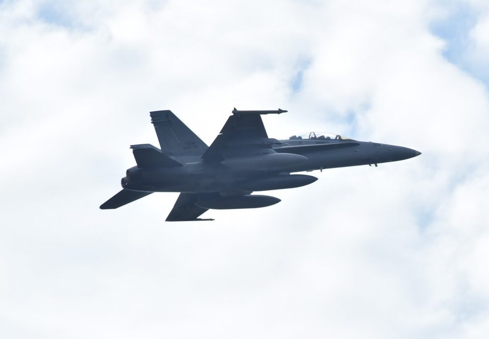 东:关丹空军基地本星期日办开放日活动,欢迎民众到来参观。