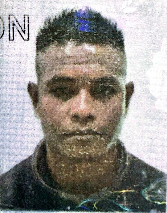 东:彭亨总警长拿督斯里耶哈也指出,警方发出通缉令,通缉一名涉及金马仑菜园一死一伤命案的30岁印尼籍男子——“Deni”