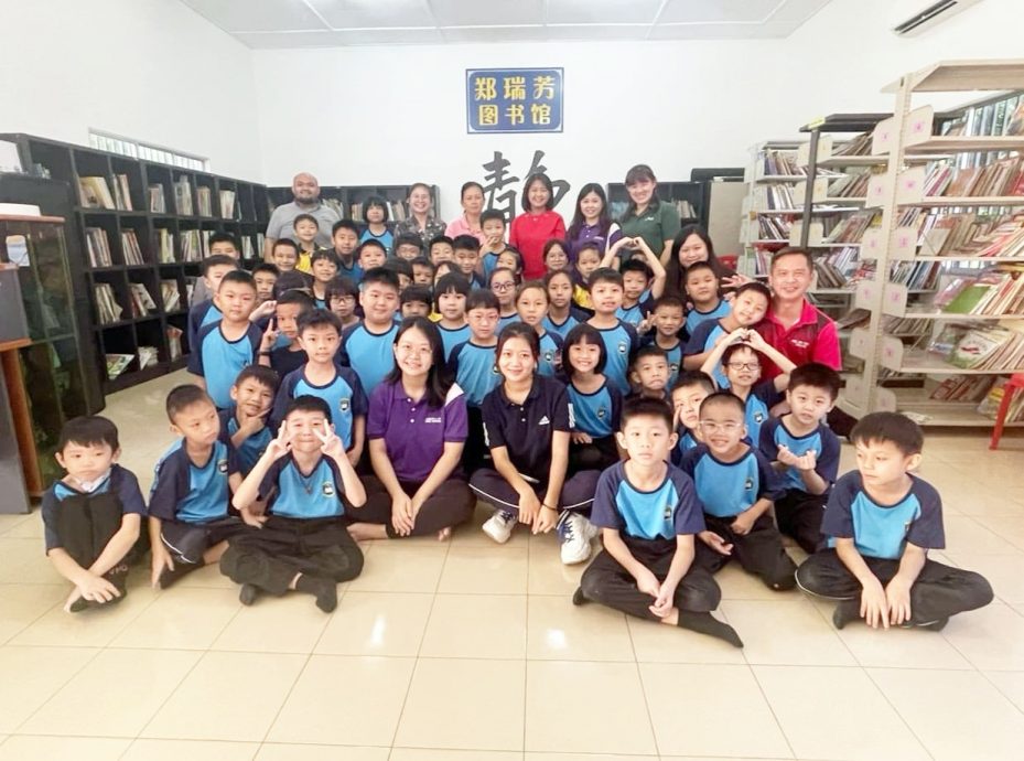 东:文德里和吉拉央华小2老师互调