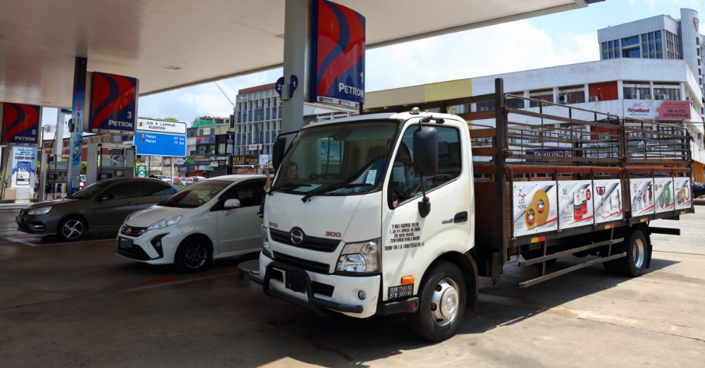 东:柴油价格浮动细节不明朗, 业者无奈之余也催促政府尽快交代。