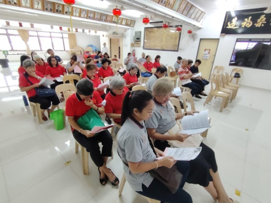 东:登嘉楼兴安会馆改选 佘荣新再次当选会长