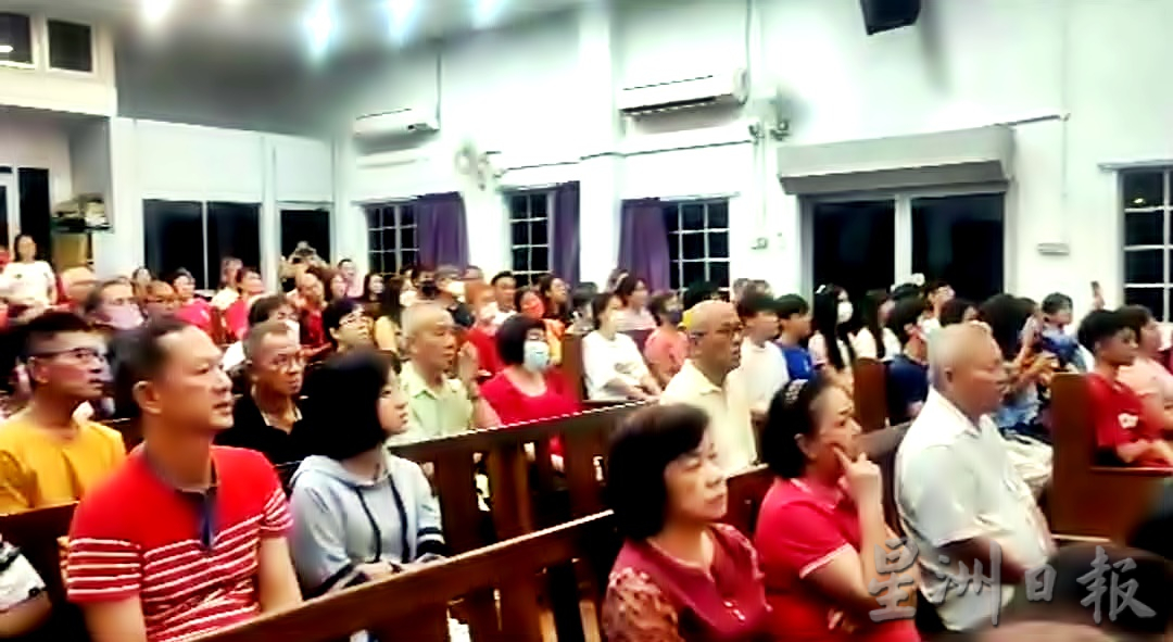 东:直凉基督教会办两场蒙福音乐会