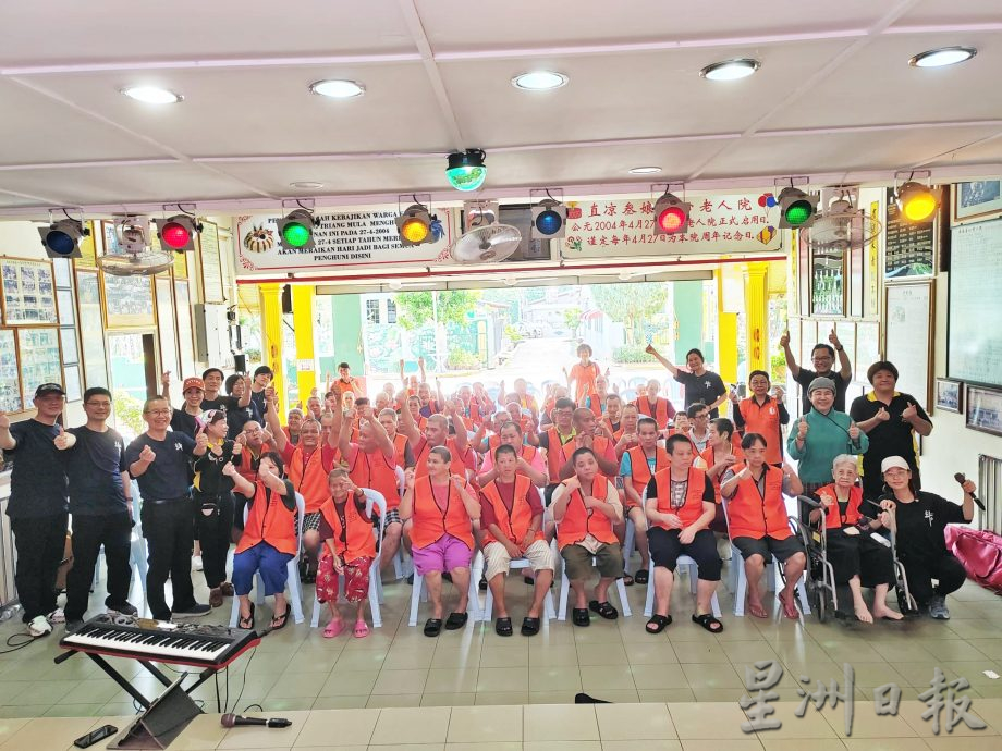 东:直凉基督教会办两场蒙福音乐会