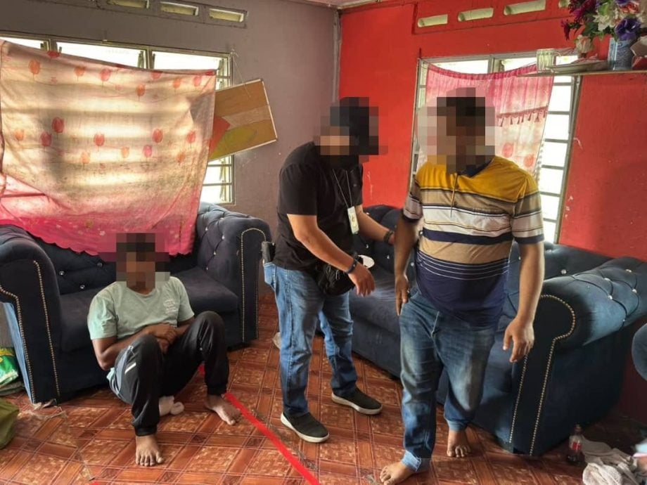 东:移民局周六在哥打峇鲁捣破一个贩卖人口犯罪集团,逮捕了6名罗兴亚族男子。