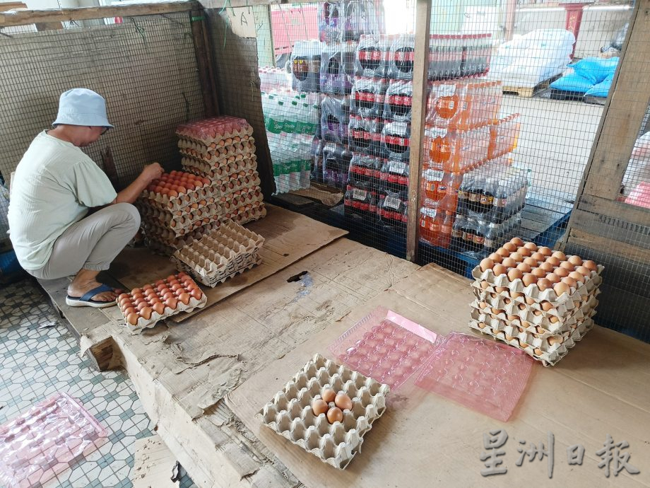 东:鸡蛋降价 农场利润减少 业者忧鸡蛋供应比现在更少